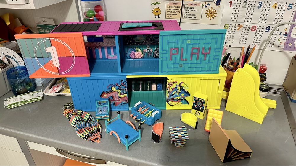 Ляльковий будинок LOL