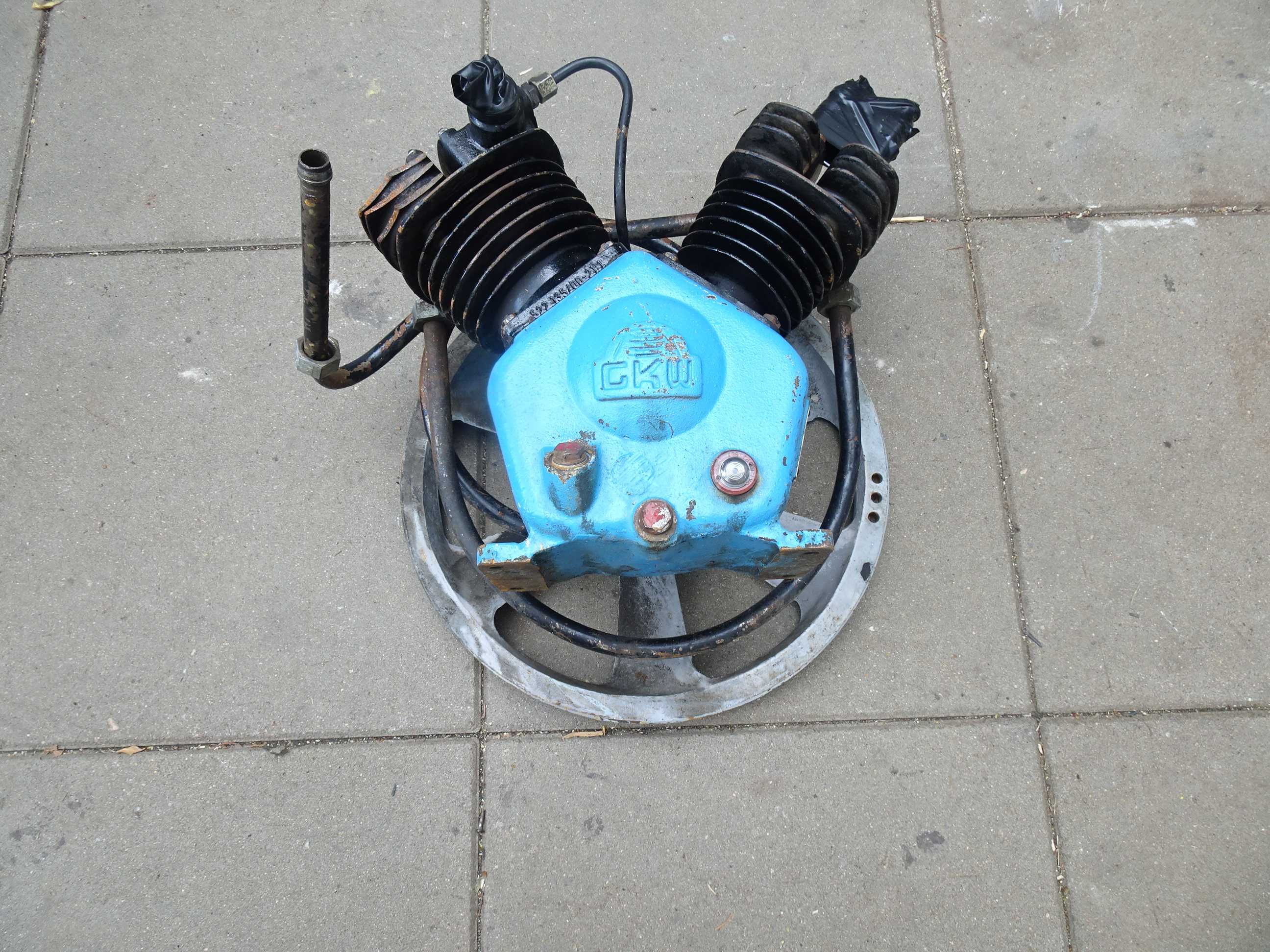 Kompresor dwutłokowy sprężarka GKW 2V1-52  12m3/h 16 bar koło pasowe