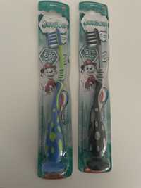 Escova de dentes aquafresh