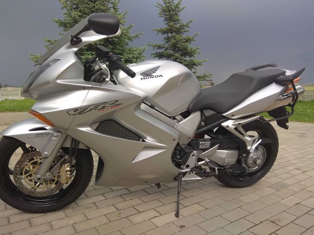 Honda VFR 800 vtec 2003r.