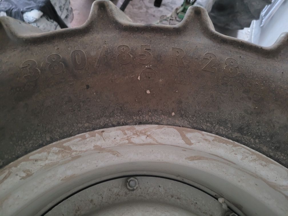 Koła Valtra komplet 460/85 r38 Jak NOWE
