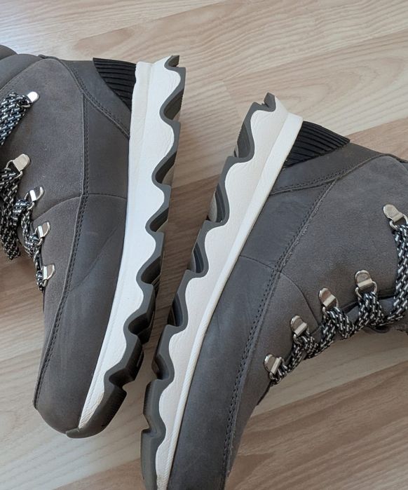 Зимові черевики Sorel 42 розмір