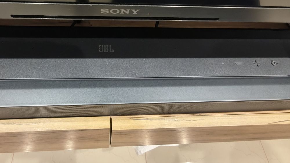 Soundbar JBL bar 1000 stan bardzo dobry