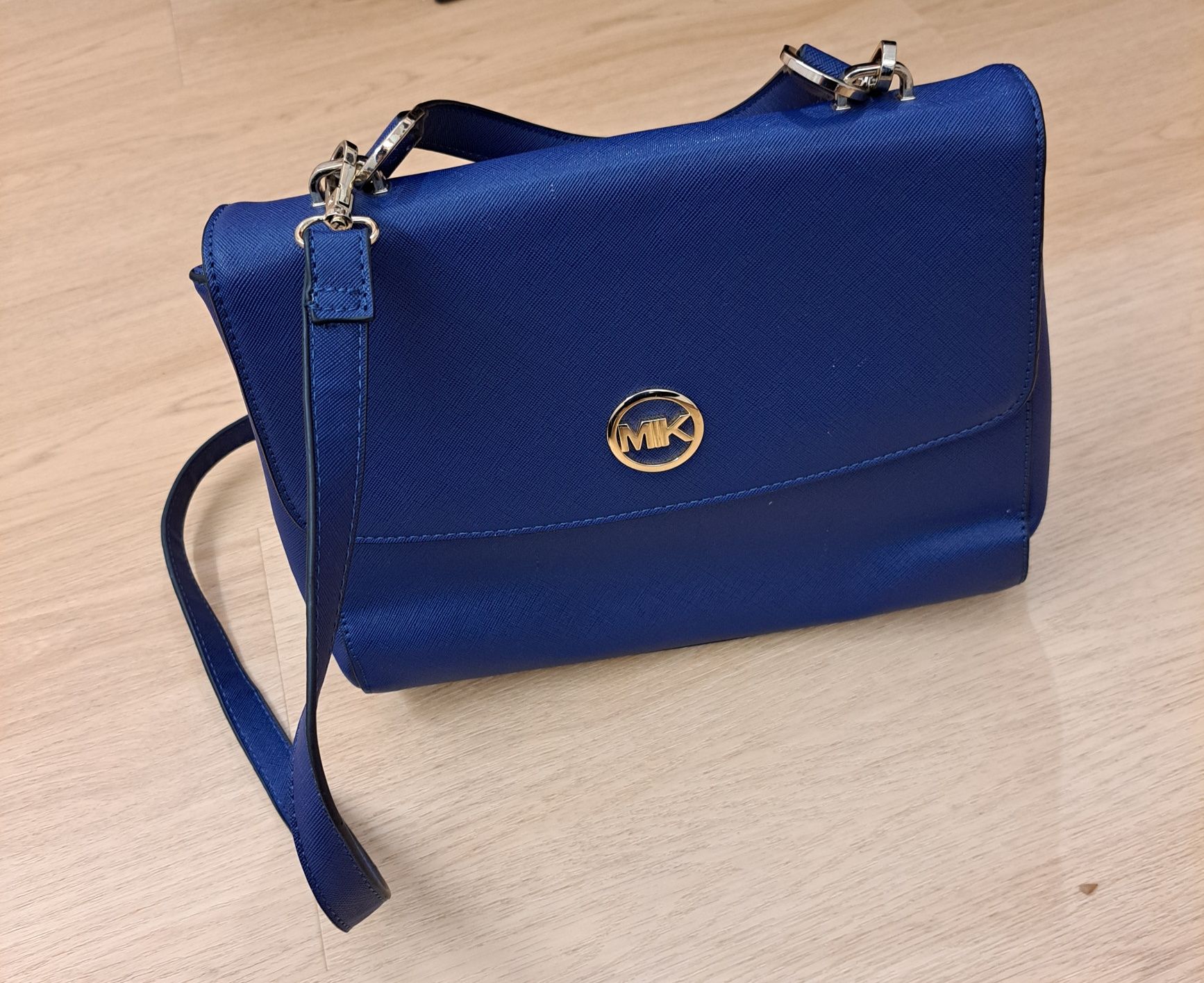 Granatowa torebka na ramię MK jak Michael Kors