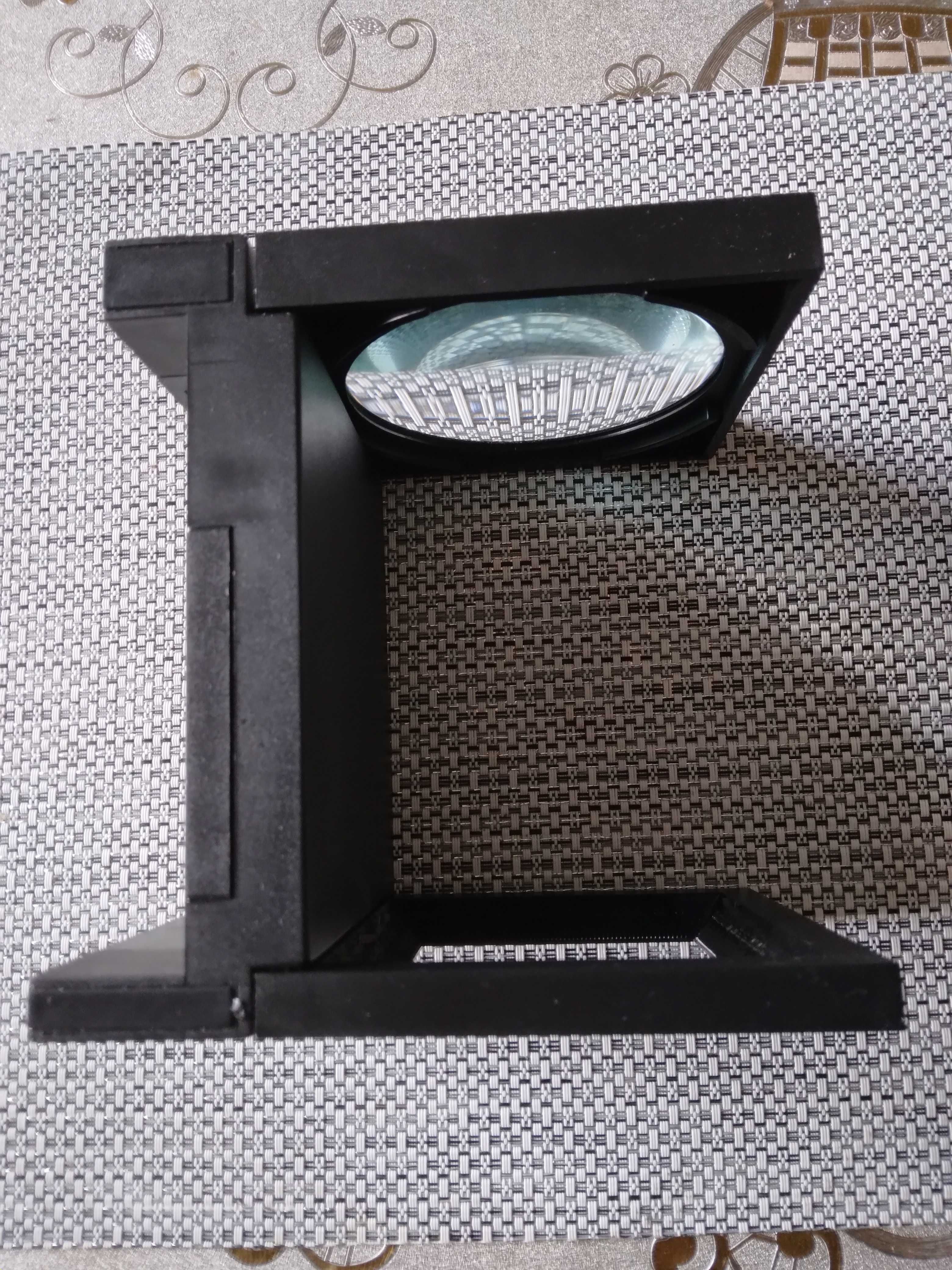 Sprzedam lupę Folding Magnifier with Light