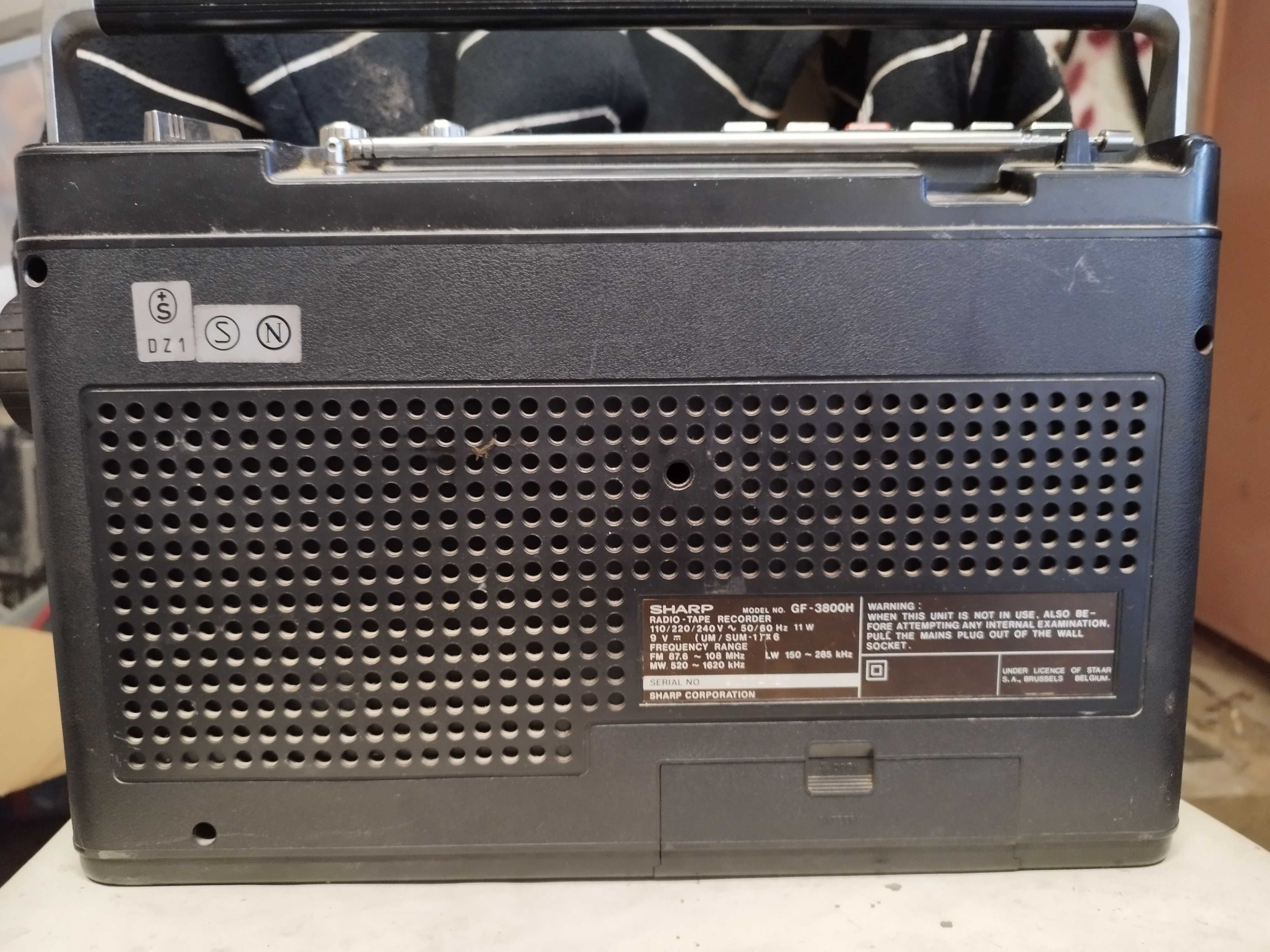 Radioodtwarzacz Sharp GF 3800