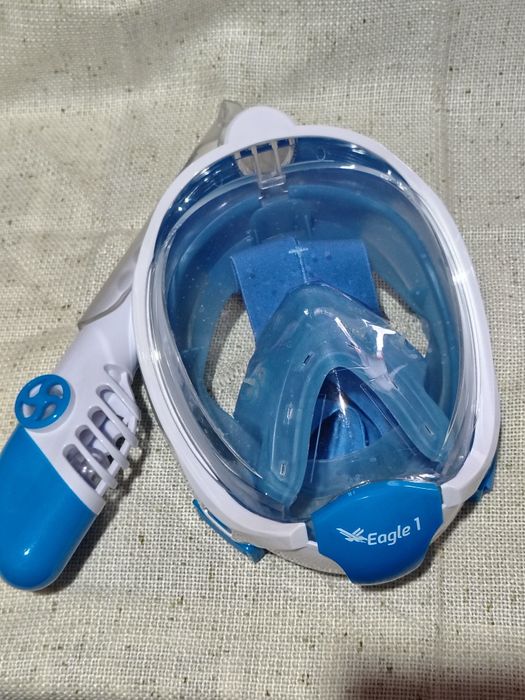 Маски для снорклінгу.