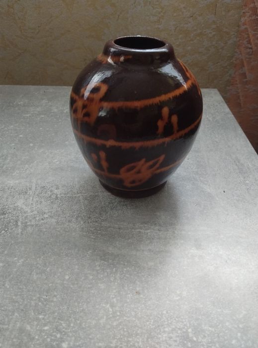 Ваза для цветов из глины