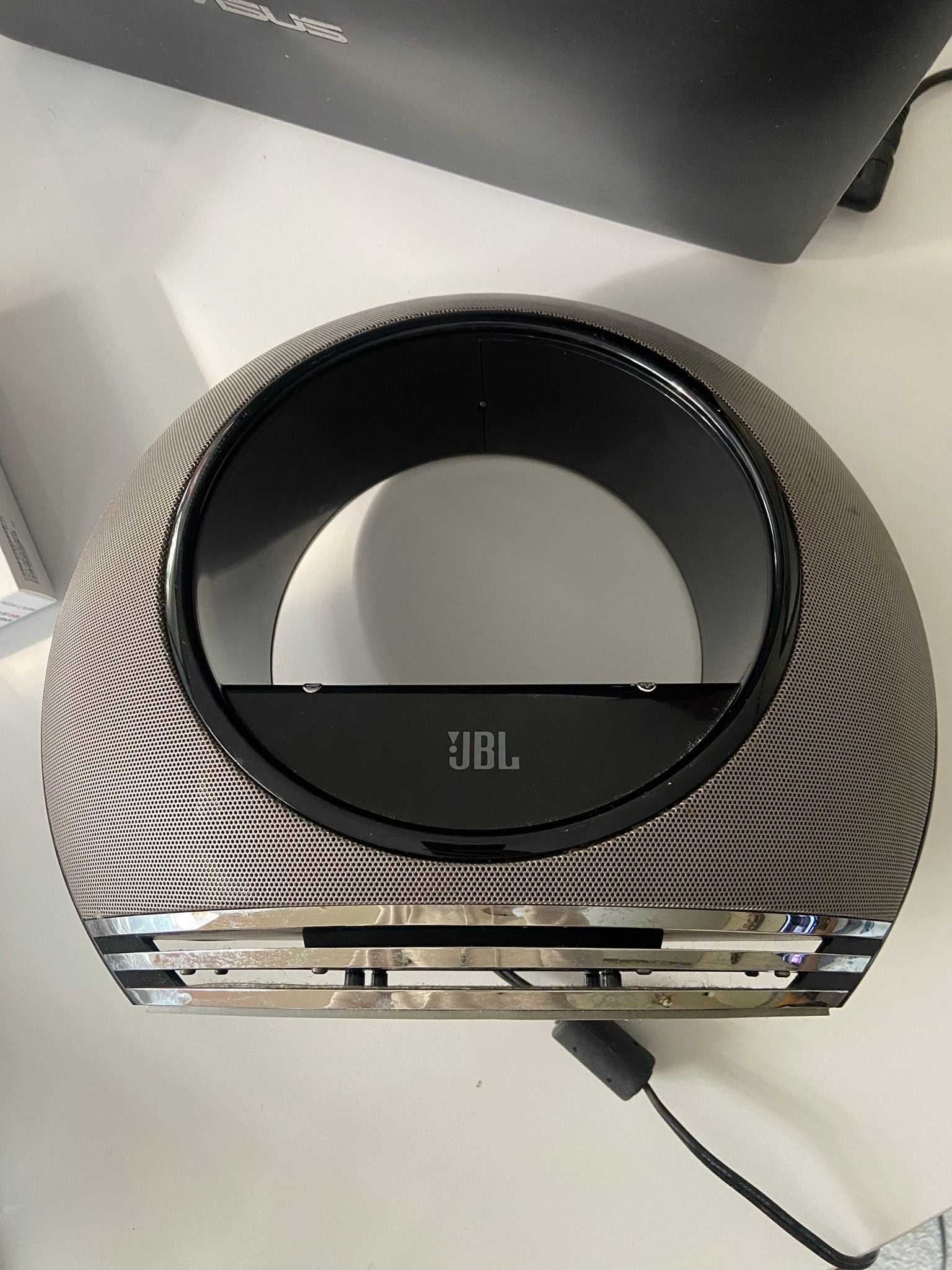 Coluna JBL Radial