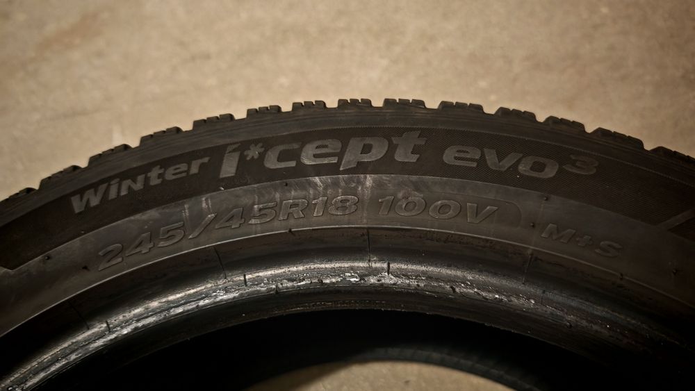 Hankook Winter iCept Evo3 245/45/18 100V - 4 opony