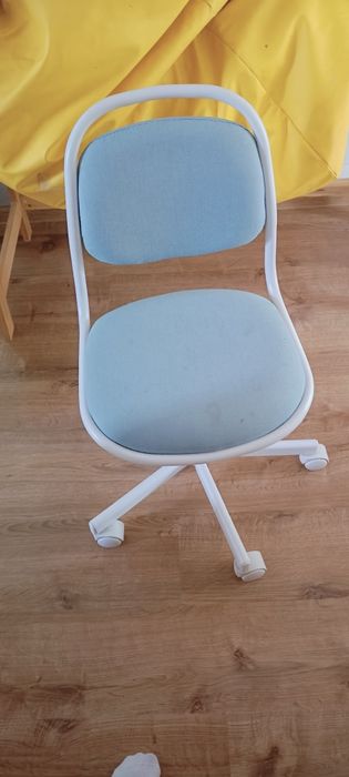 Krzesełko obrotowe dla dziecka