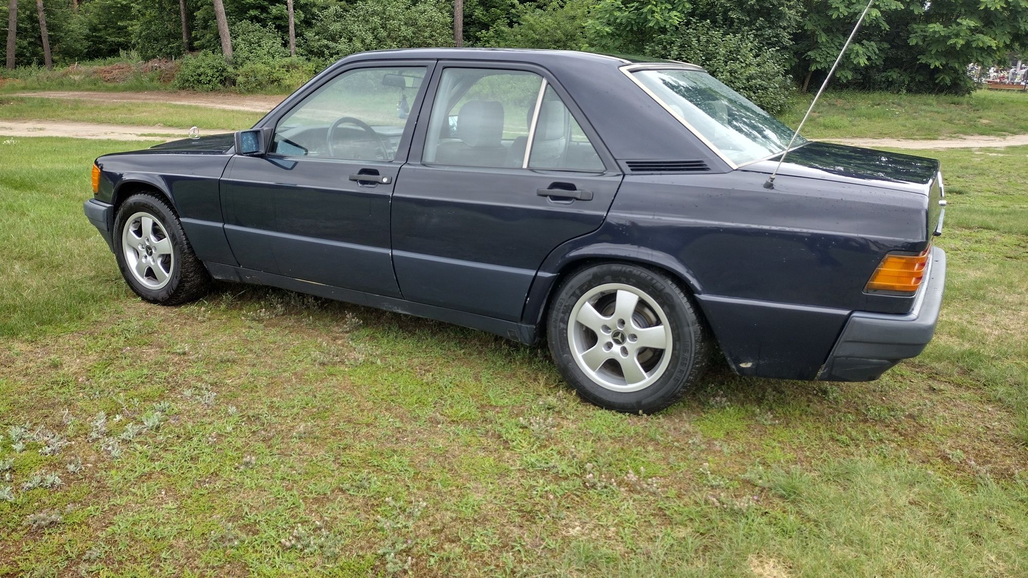Mercedes w201 190 D 75 koni