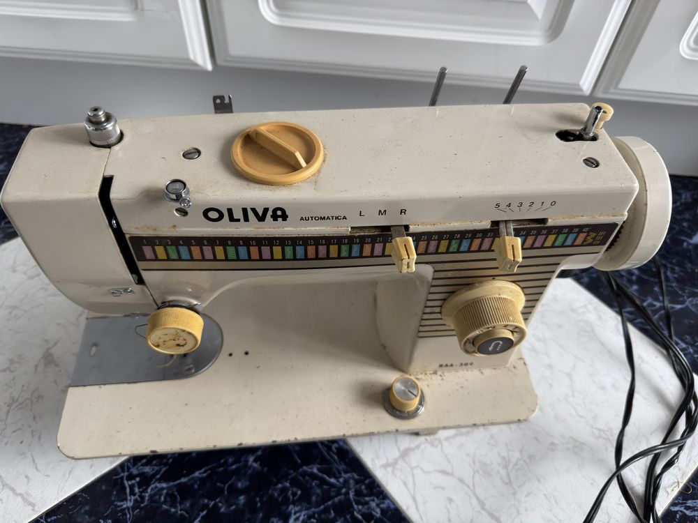 Maquina de costura Oliva