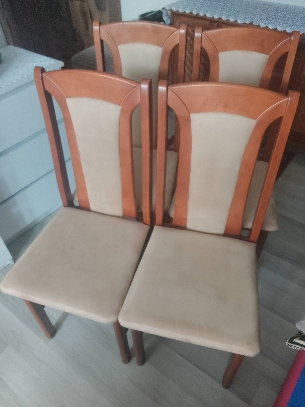 Krzesła 4 sztuki