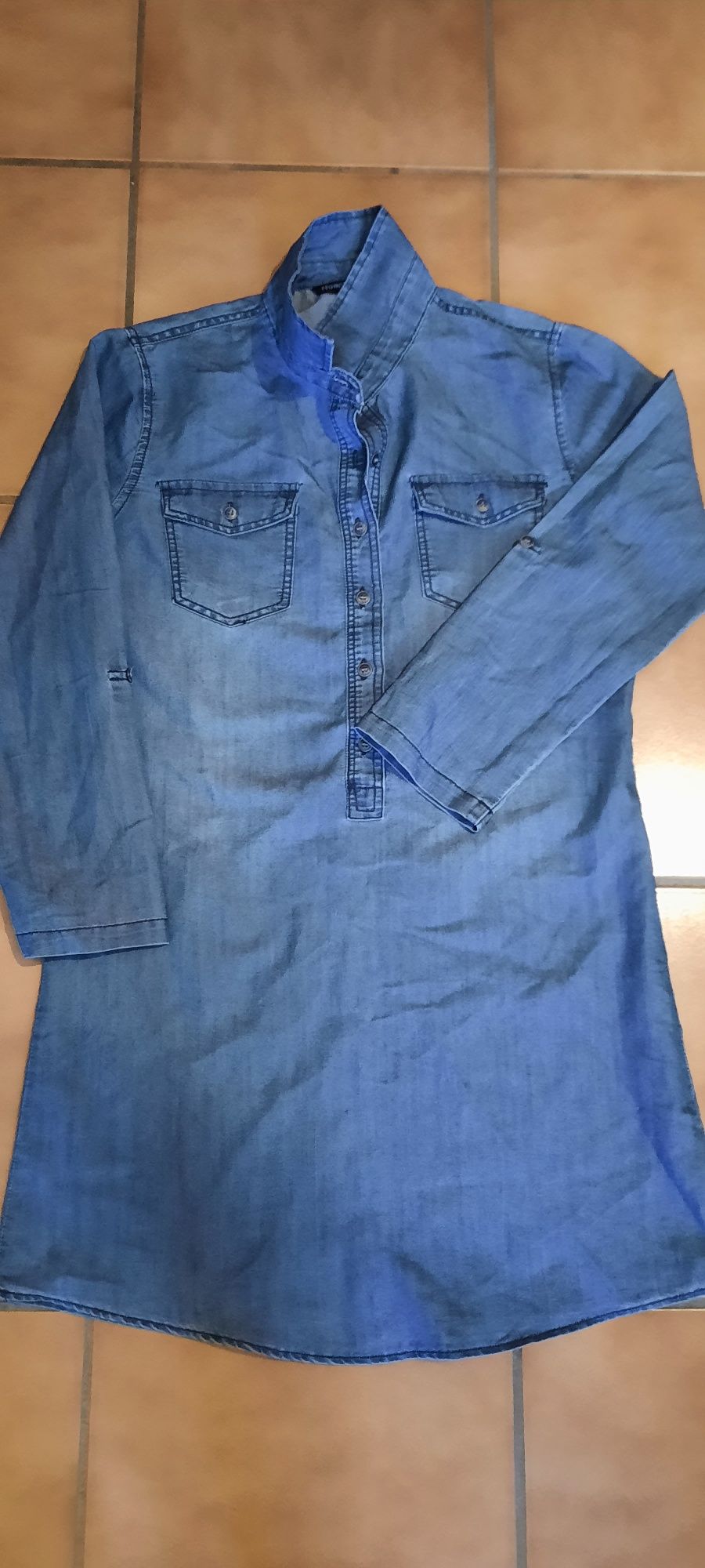 Vendo diversas roupas de mulher a vários preços