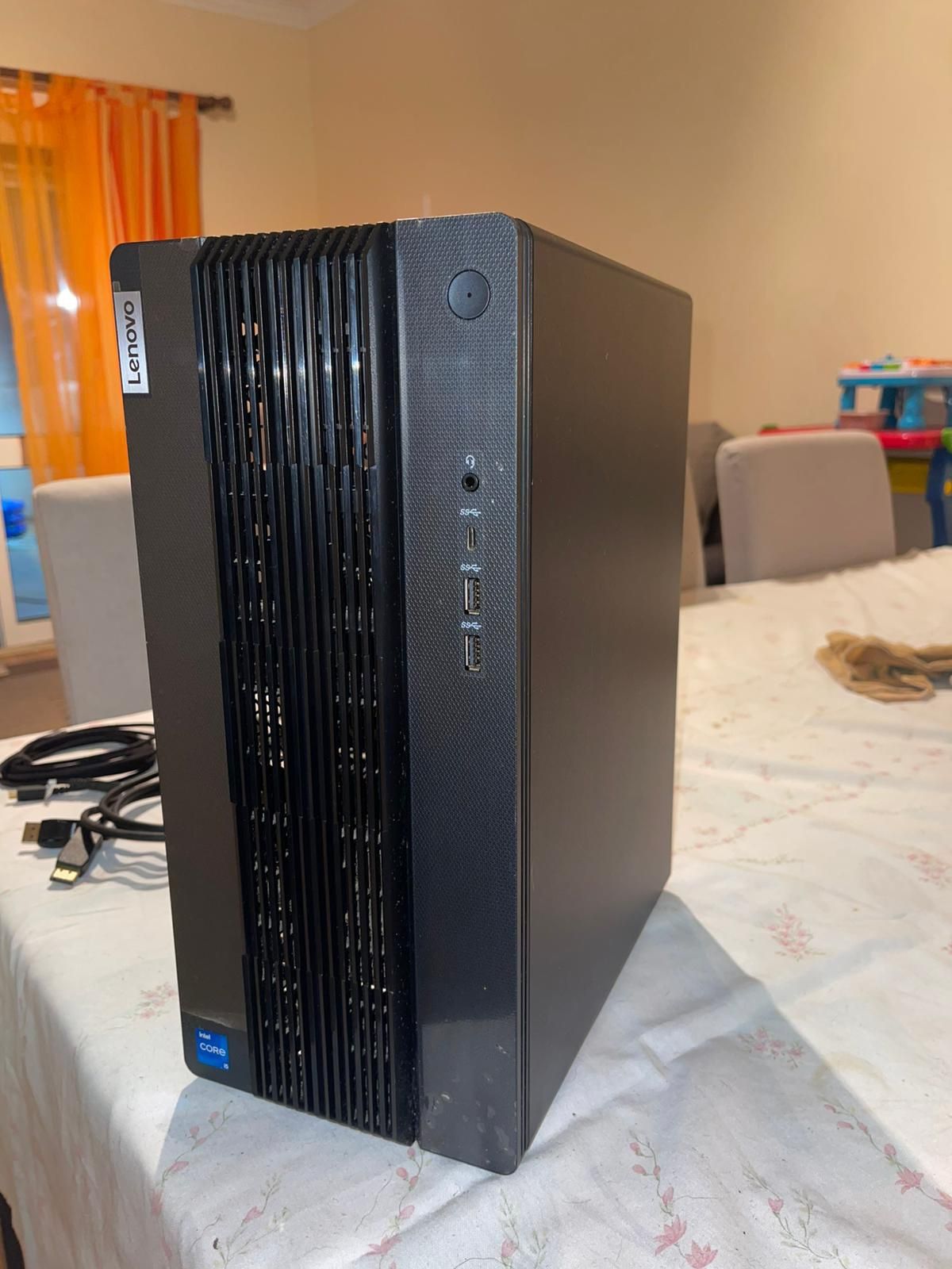 Lenovo Gaming - Desktop