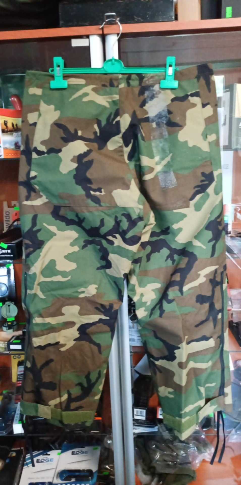 Spodnie US Army Goretex Woodland r.Medium Short
