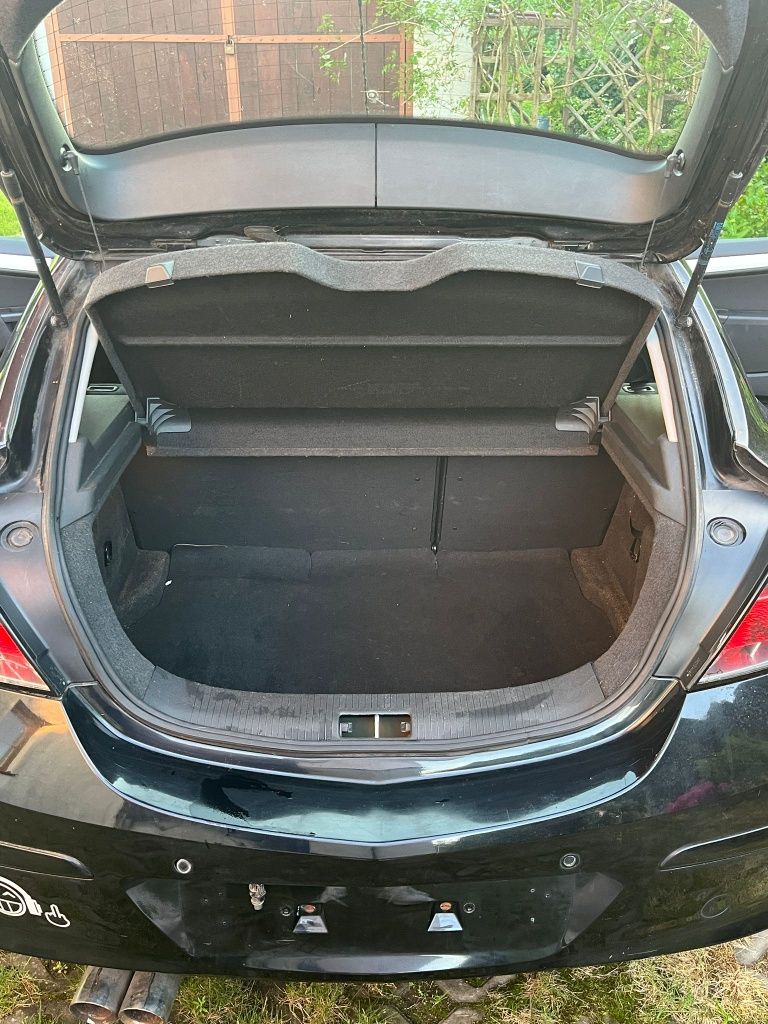 Opel Astra H GTC 1.4  Sprzedam na części |Czarny z20r
