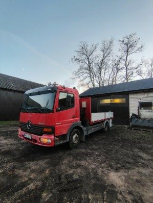 Mercedes Atego 818L