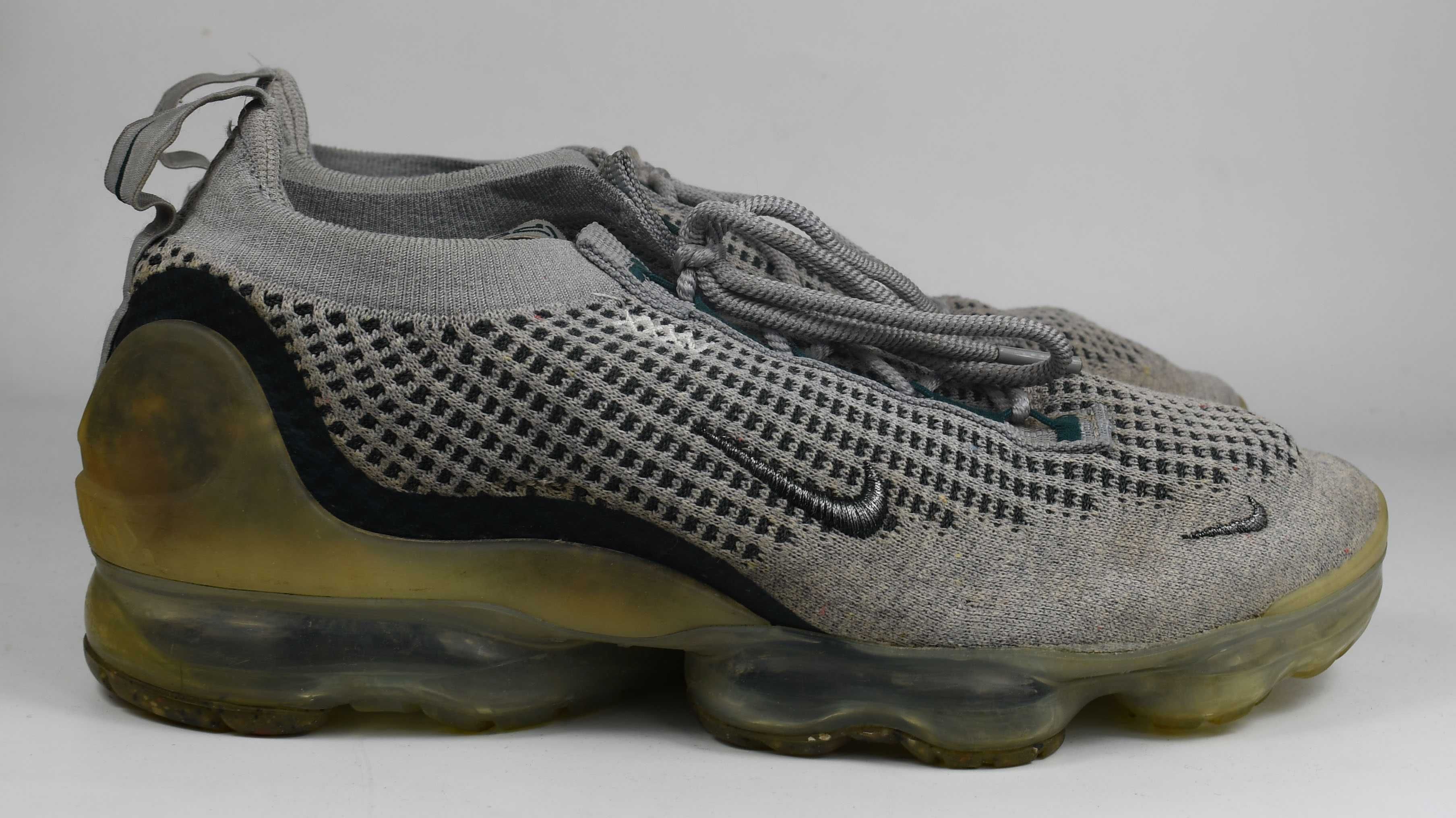 Używane Nike AIR VAPORMAX 2021 FK SE DN3074 rozmiar 42