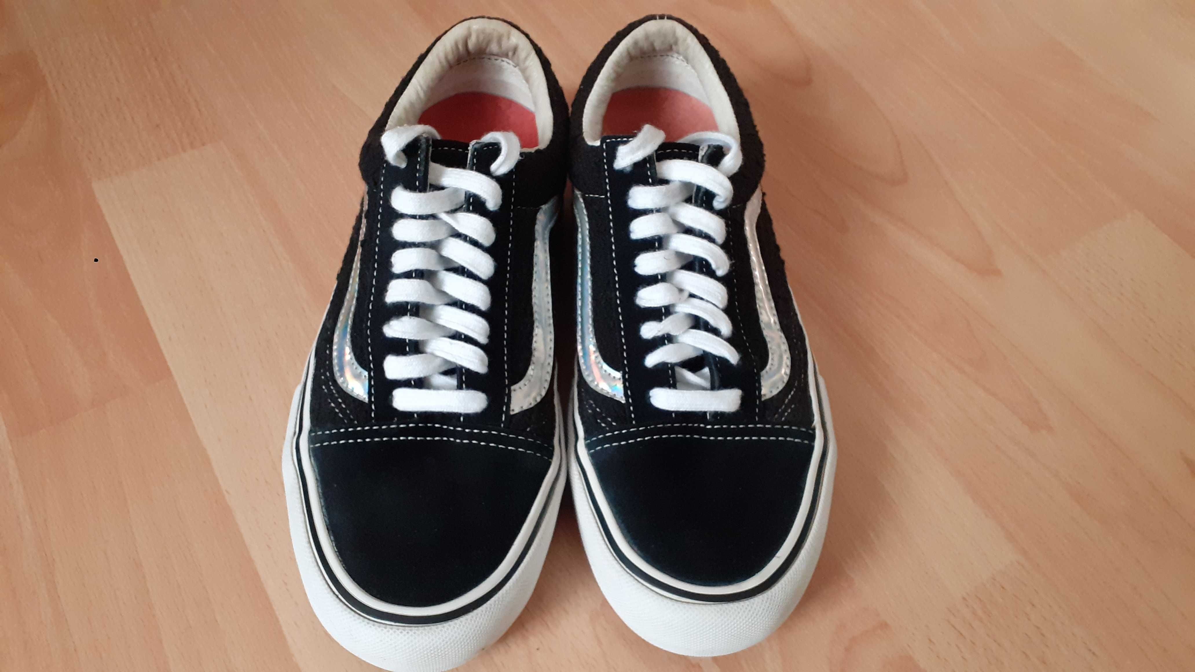 Trampki Vans Old Skool Supreme  r. 40,5