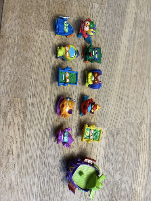 Zestaw 10 szt figurek super zings Superzings