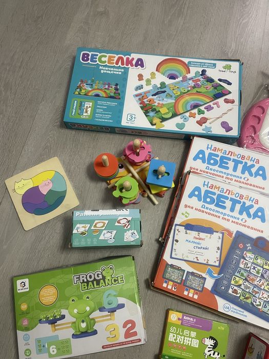 Нові розвиваючі іграшки.