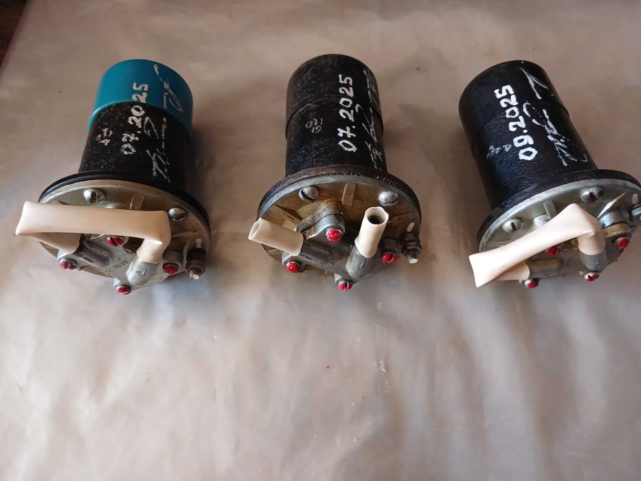 насос от печки запорожца,электробензонасос 12В.( новый и б.у.)