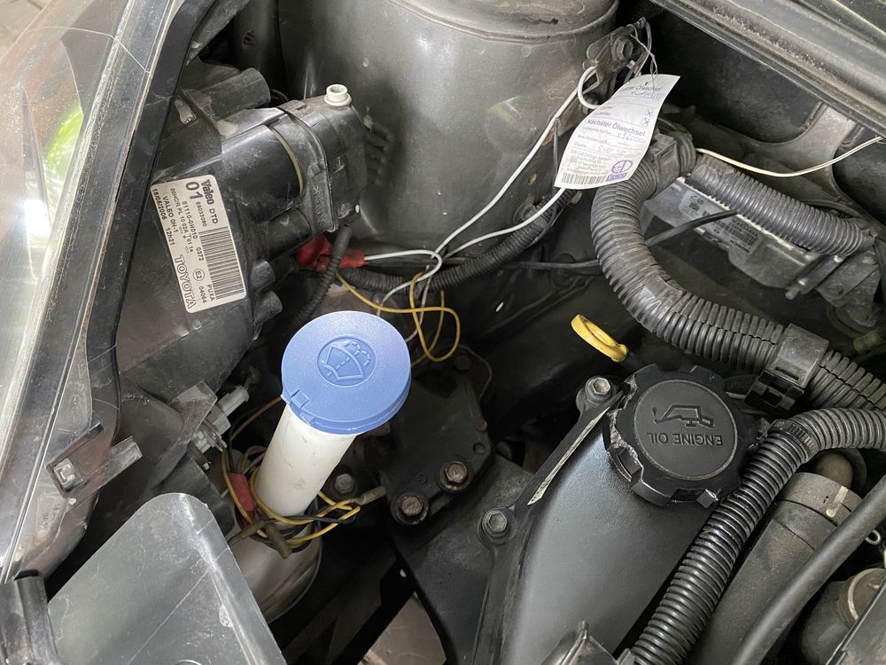 Крышка бачка омывателя Peugeot 107 301 307 Citroen С1 C2C4 Toyota Aygo