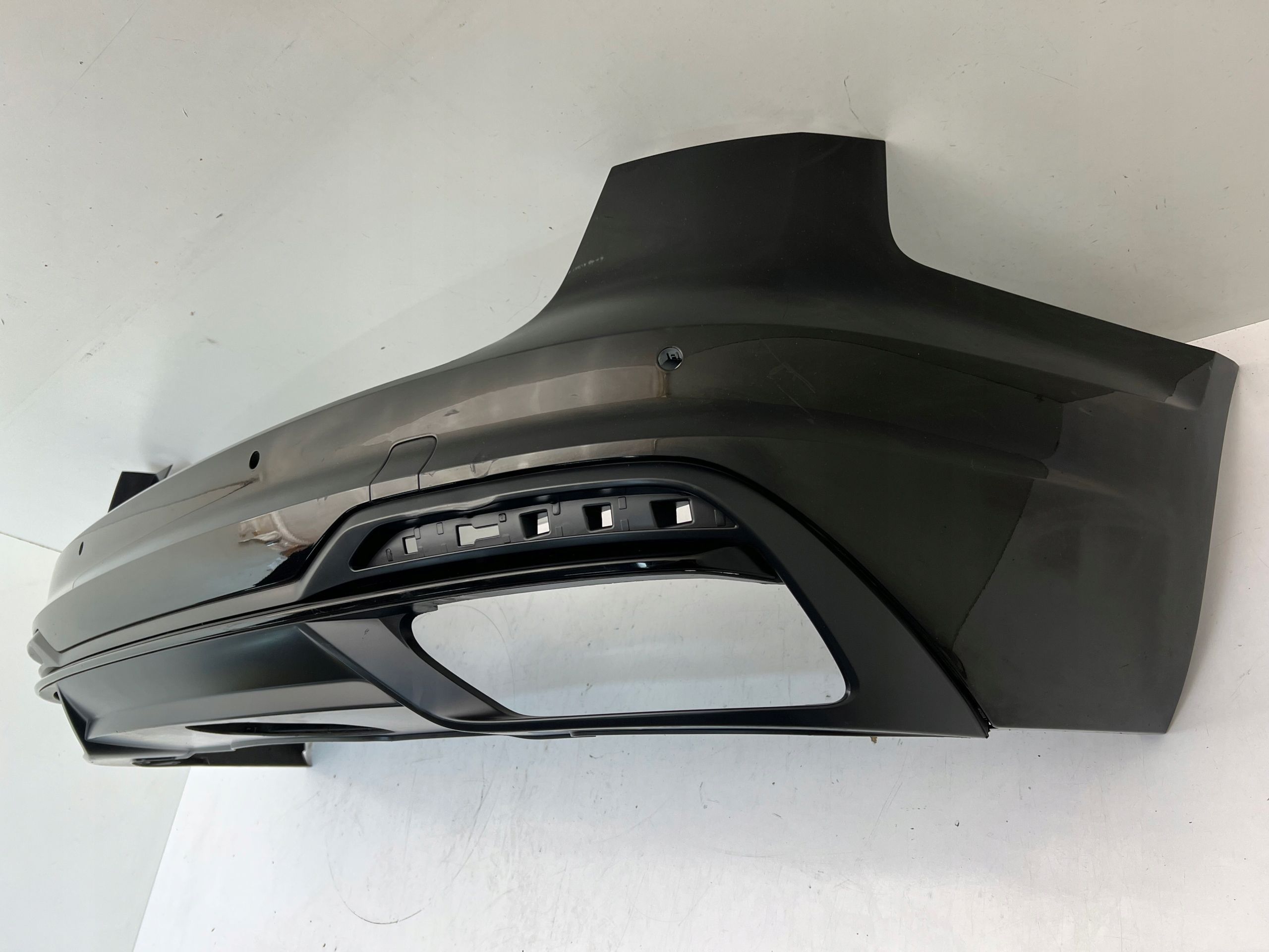 Audi A4 B9 8W9 s line Lift Kombi Avant Zderzak Tylny tył 4xPDC 19