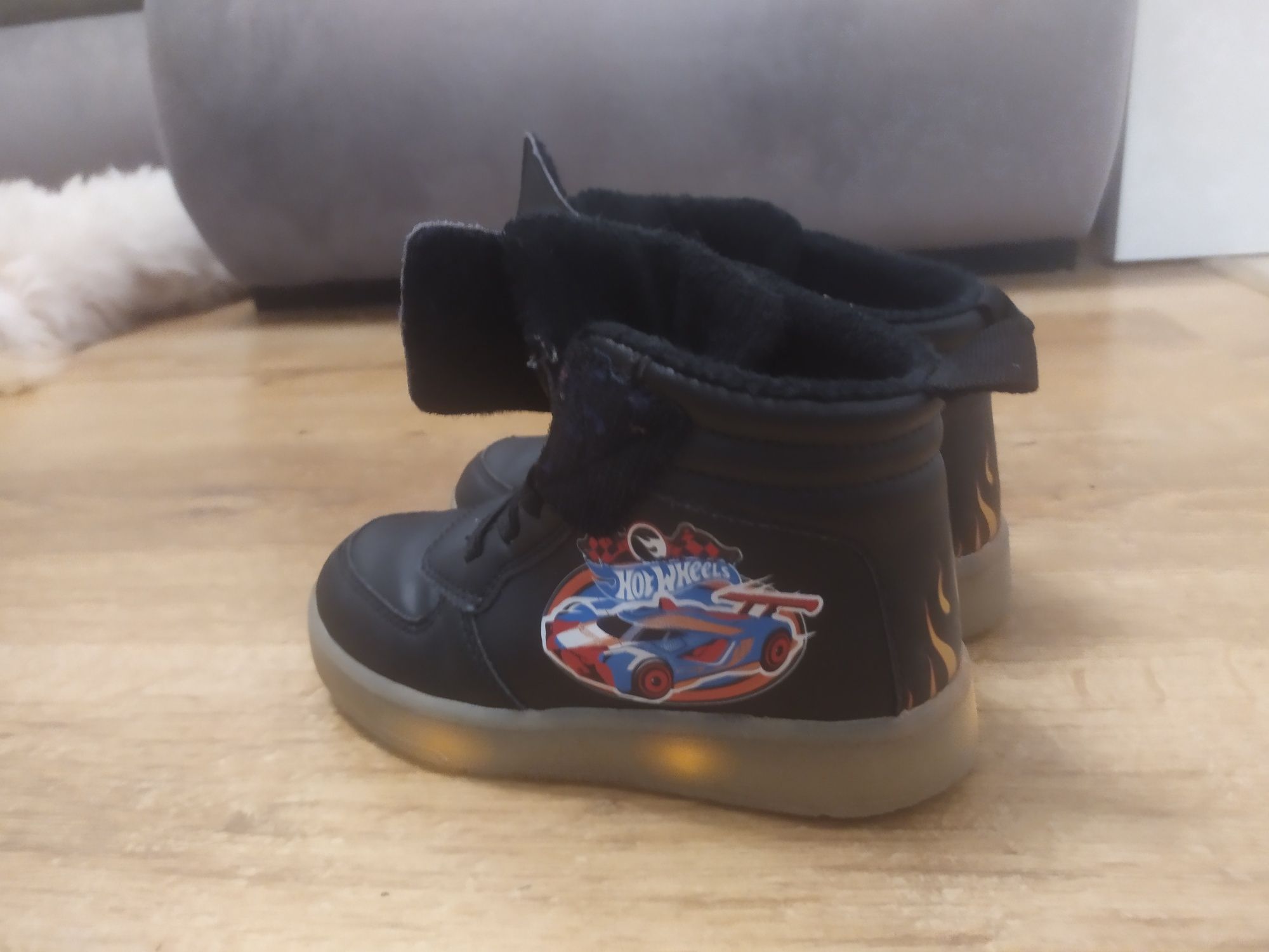 Buty Hoth Wheels