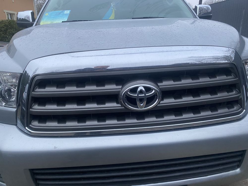 Решотка радиатора TOYOTA SEQUOIA 2007-2017, II- поколения