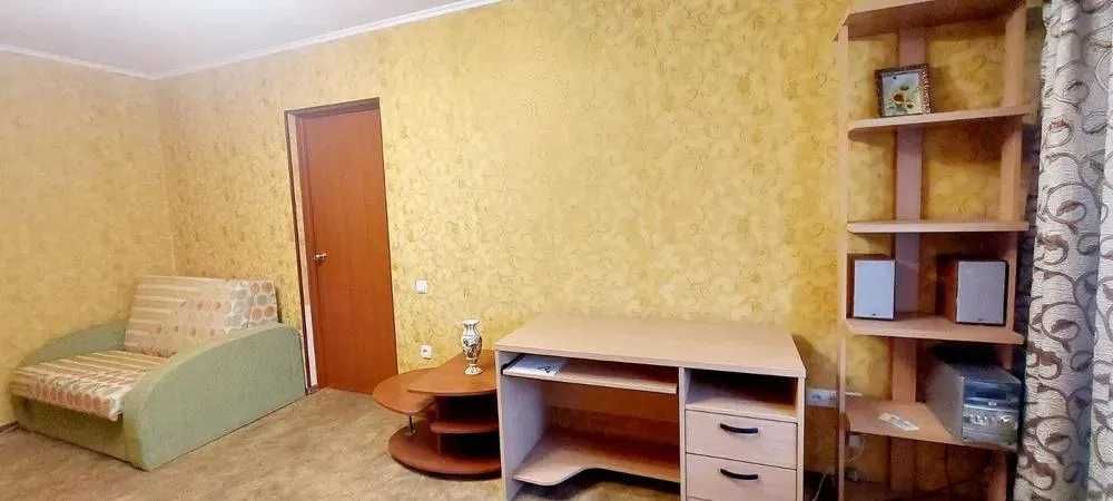 Продам 1к квартиру на 1 поверсі ж/м Тополь 2
