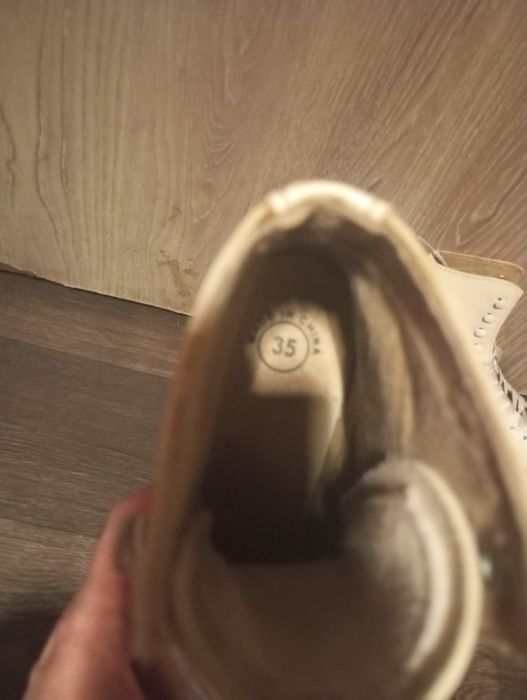 Sprzedam łyżwy figurowe Jofa rozmiar 35