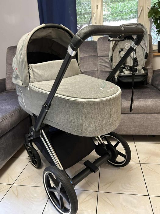 Wózek elektryczny e-Priam 2.0 – szary „Karp Koi”