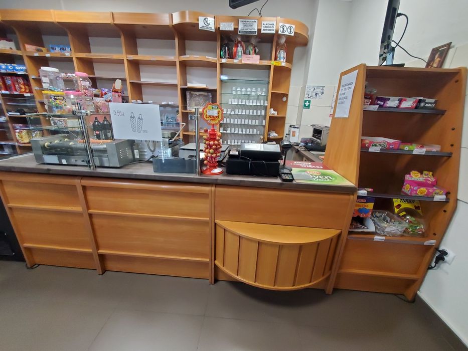 Regaly sklepowe modułowe z ladą sklepową