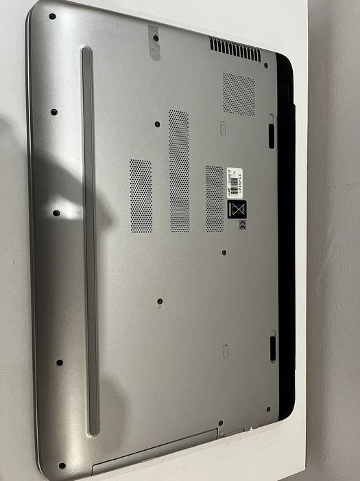 Duży laptop HP Pavilion 17"