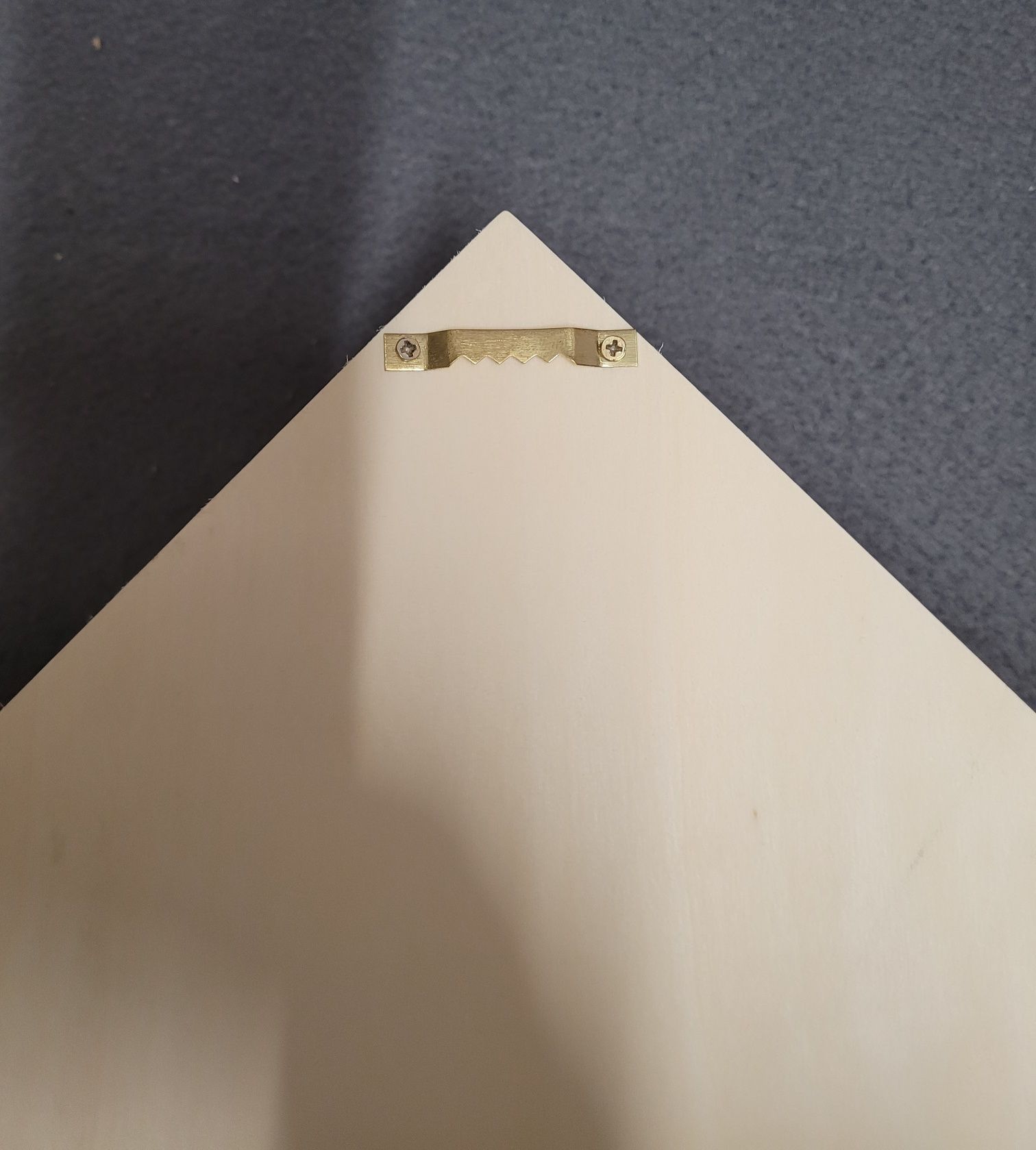 Skrzynka z drewna półka do zawieszenia, 30 x 50 x 8 cm, 8 przegródek.