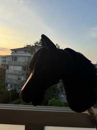 Hobby horse||Dark Haribo