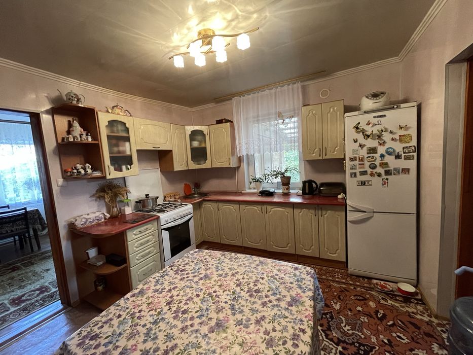 Продаж будинку в центрі міста