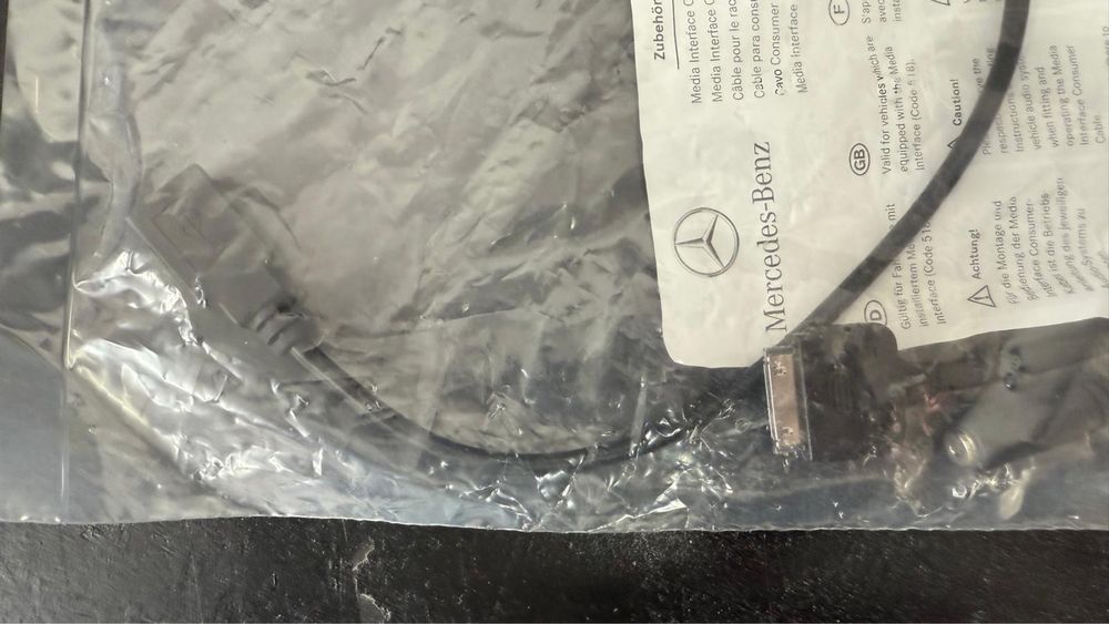 Kable przewód AUX Mercedes