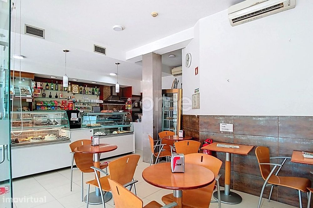 Pastelaria/Padaria no centro de Anadia