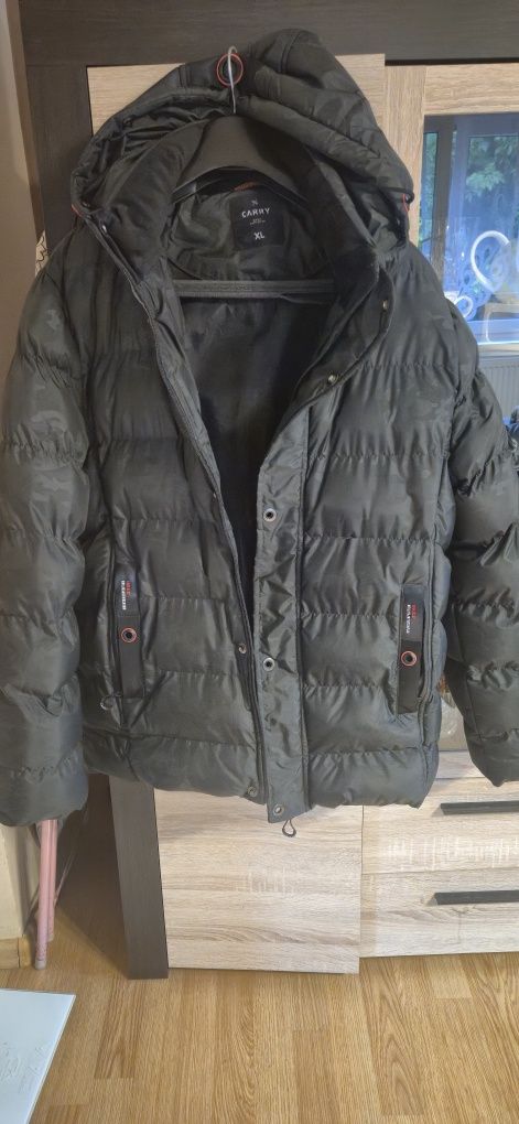 Kurtka męska puchowa Carry XL jak nowa