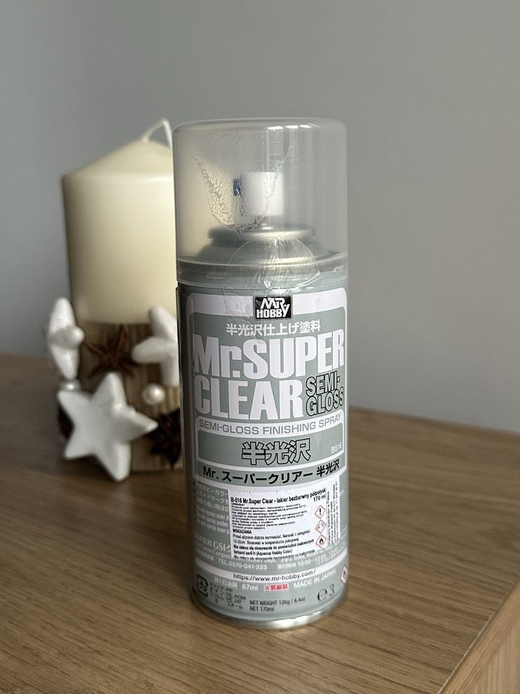 Lakier pótmatowy Mr.Super Clear Semi-Gloss spray 170 ml