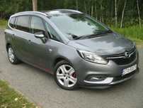 Opel Zafira niski przebieg, LPG, 7 miejsc, koła zimowe, hak, grzane fotele/kier
