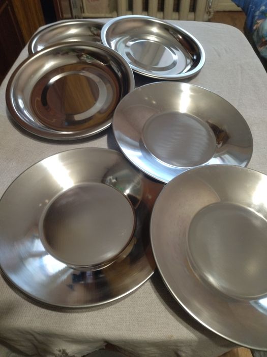 Вашої уваги посуд з нержавіючої сталі