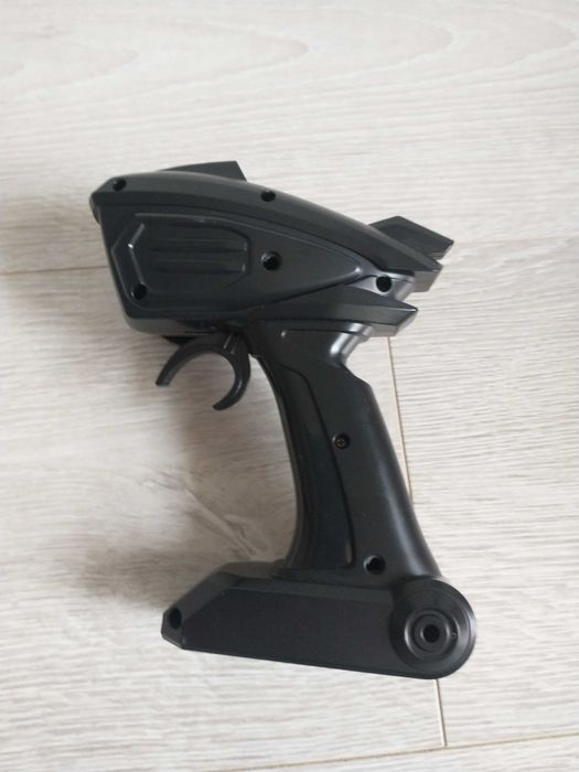 Pilot do samochodu terenowego SMIKI