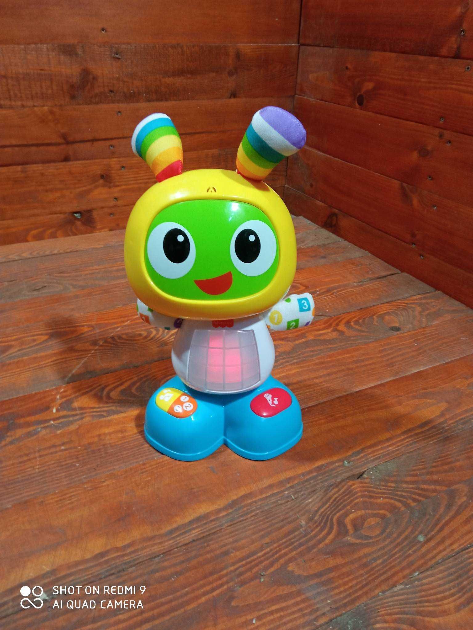 Fisher-Price Bebo interaktywny robot od 9 miesiąca życia.