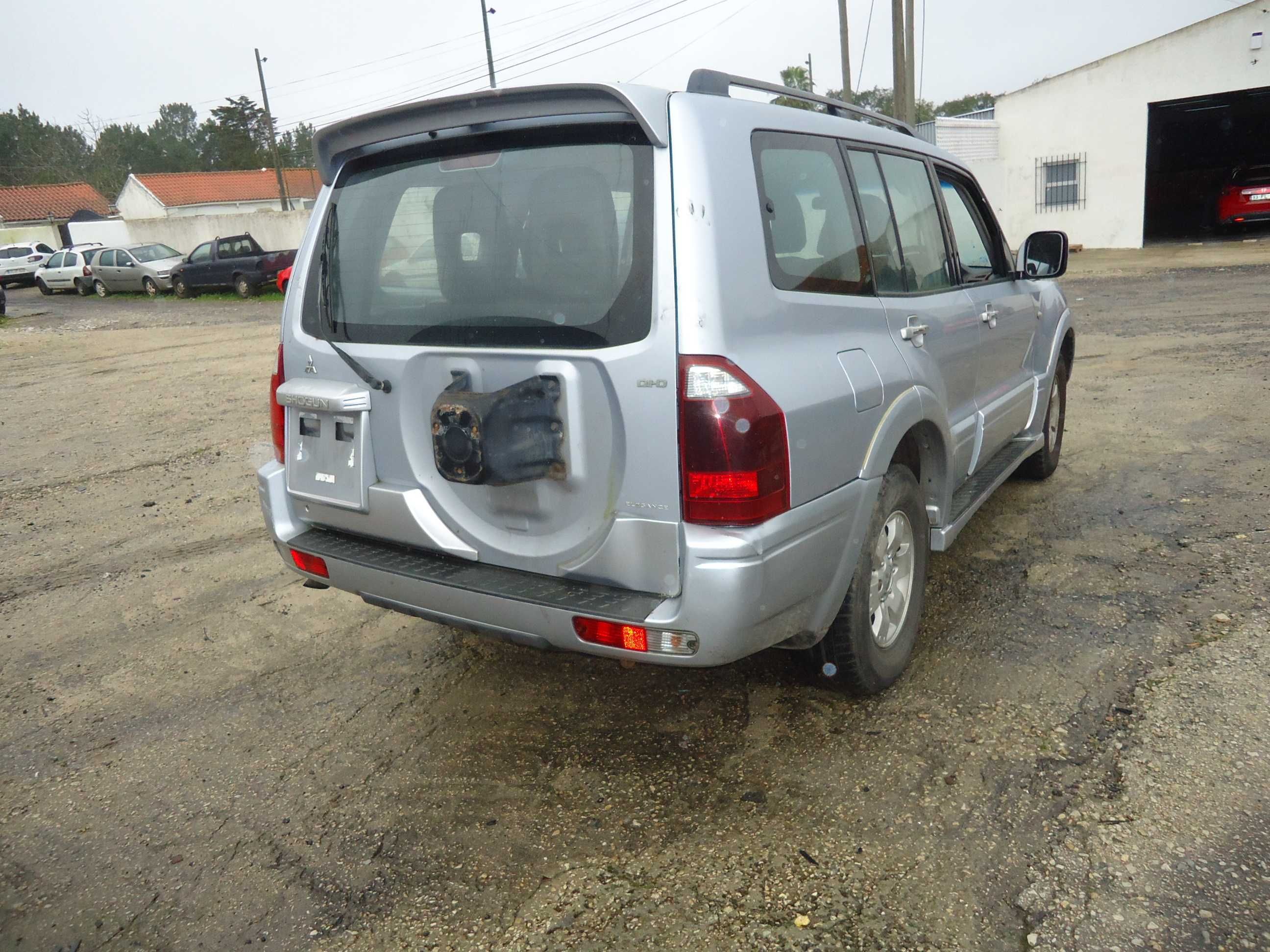 Mitsubishi Pajero 3.2 Did longo 7 lugares de 2004 só ás peças