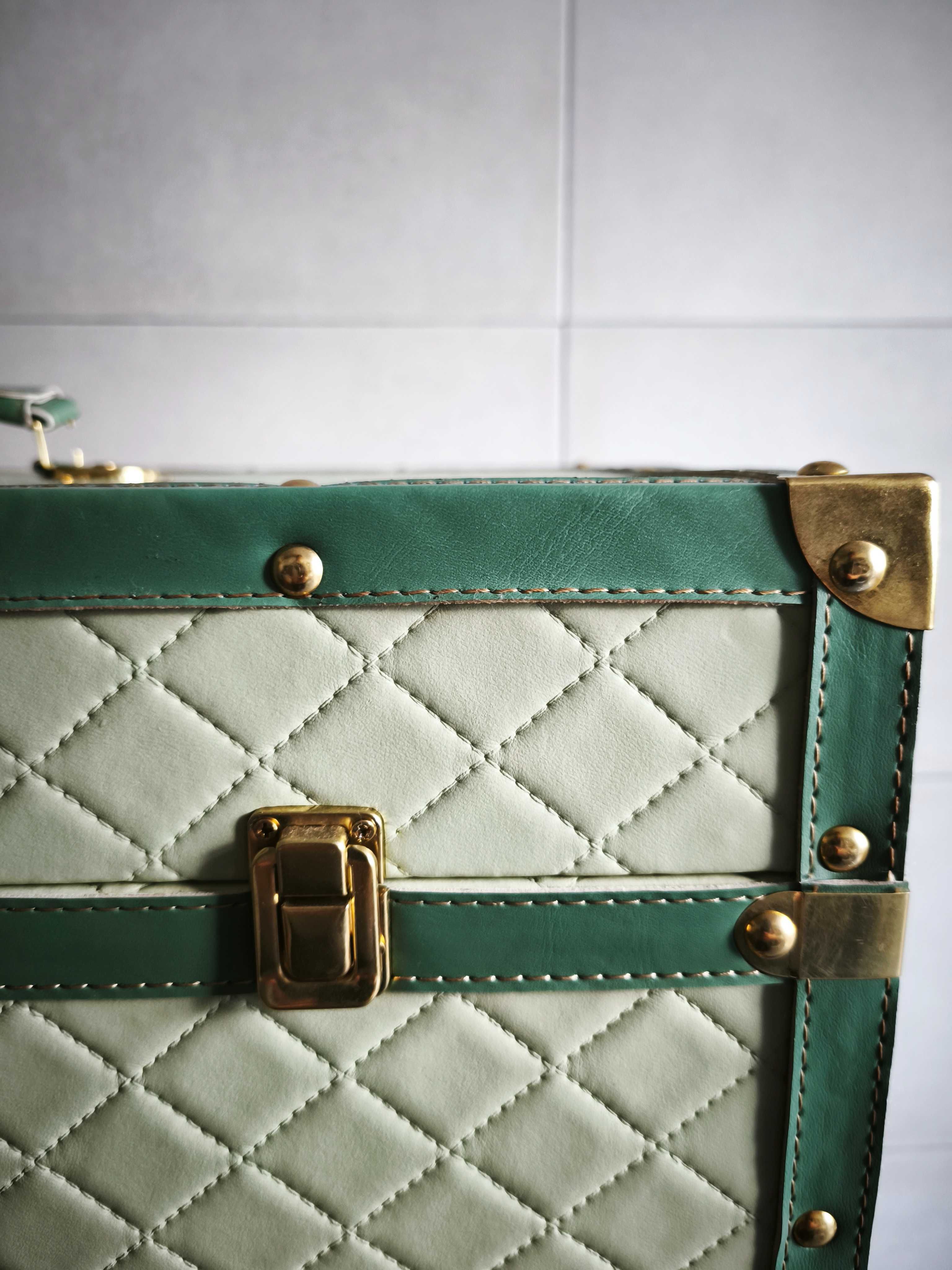 Baú vintage verde 36x56x36cm